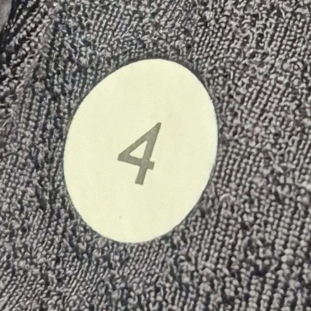 Lululemon Women's Gray Hooded Full Zip Jacket sz 4 Logo Zip Pockets Athletic